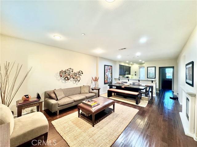 Stanton, CA 90680,8037 Monaco