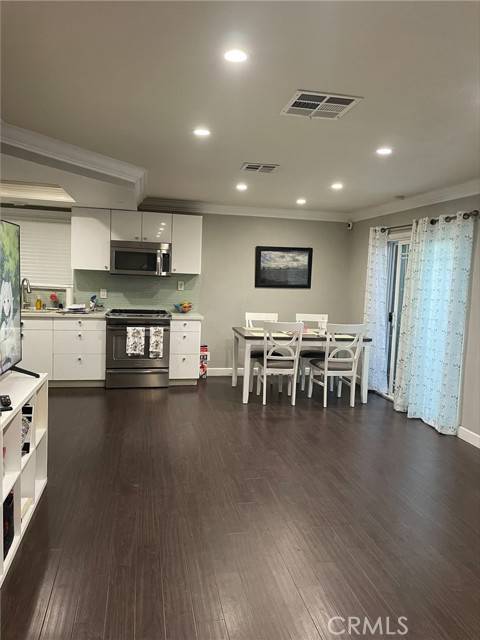 Santa Ana, CA 92704,154 Fairview Street #11