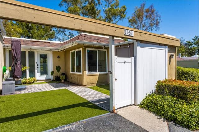 Laguna Hills, CA 92653,23261 Caminito Andreta #66