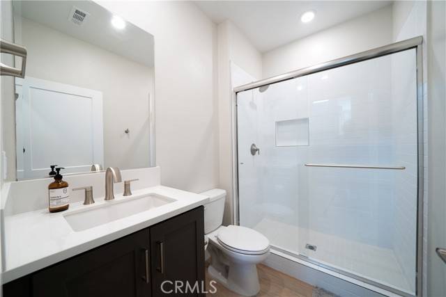 Irvine, CA 92618,109 Glance