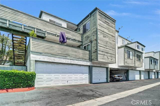 Santa Ana, CA 92703,619 N Bristol Street #13
