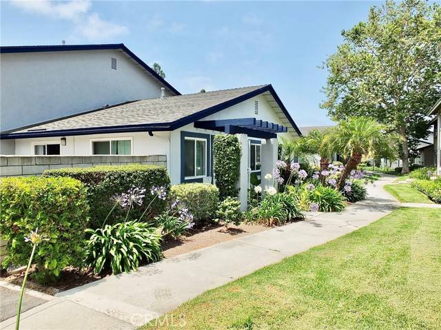 Huntington Beach, CA 92649,16573 Pescado Lane #3A