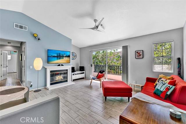 Tustin, CA 92782,2325 Tryall