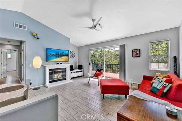 Tustin, CA 92782,2325 Tryall