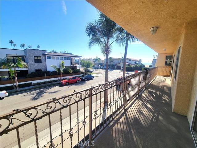 Seal Beach, CA 90740,417 Ocean Avenue #5