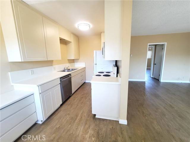 Seal Beach, CA 90740,417 Ocean Avenue #5