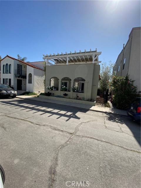 Long Beach, CA 90803,104 Ximeno Avenue