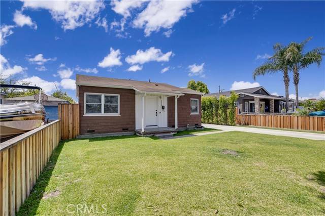 Bellflower, CA 90706,8808 Oak Street