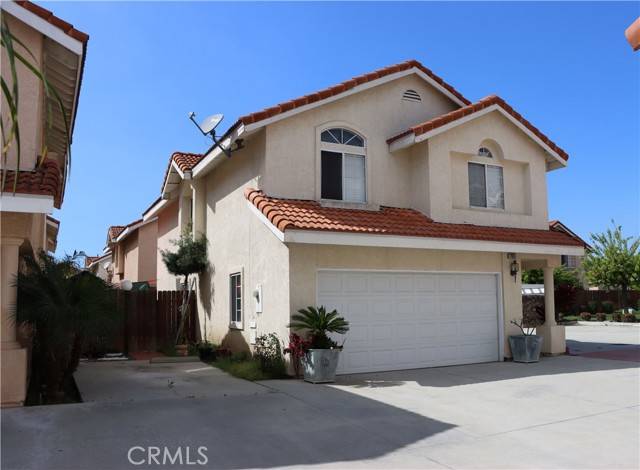 Bellflower, CA 90706,17033 Clark Avenue #11