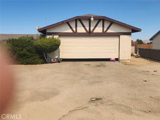 Apple Valley, CA 92308,21194 Laguna Road