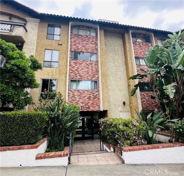 Los Angeles, CA 90046,1750 Camino Palmero Street #232