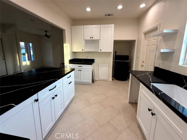 Downey, CA 90241,7036 Dinwiddie Street