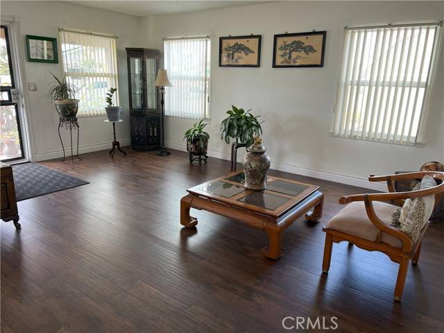 Lakewood, CA 90715,21102 Dalaman Avenue