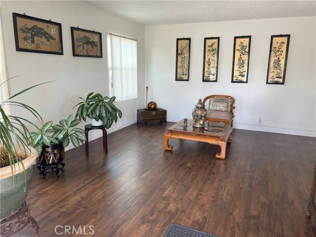 Lakewood, CA 90715,21102 Dalaman Avenue