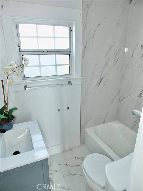 Long Beach, CA 90805,5886 Myrtle Avenue #2