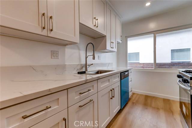 Los Angeles, CA 90035,6065 Pickford Place #2