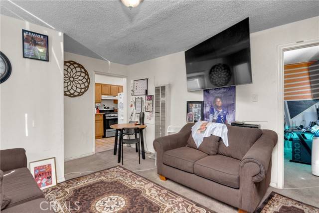 Compton, CA 90220,115 W Johnson