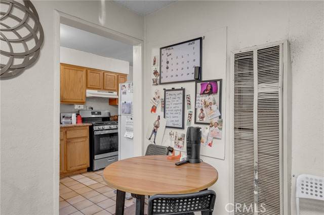 Compton, CA 90220,115 W Johnson