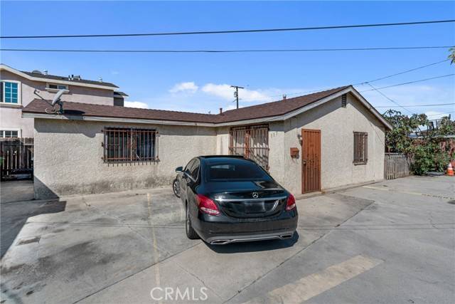 Compton, CA 90220,115 W Johnson