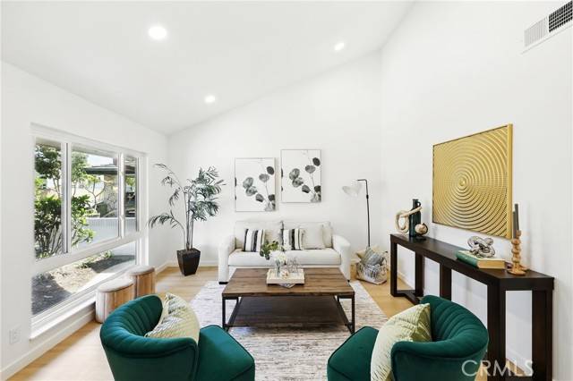 Cerritos, CA 90703,13538 Darvalle Street