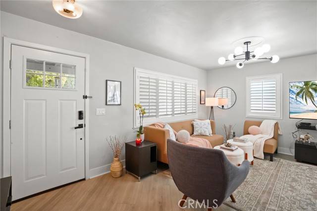 Azusa, CA 91702,211 N Pasadena Avenue