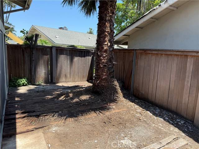 Santa Ana, CA 92705,1404 N Tustin Avenue #H1