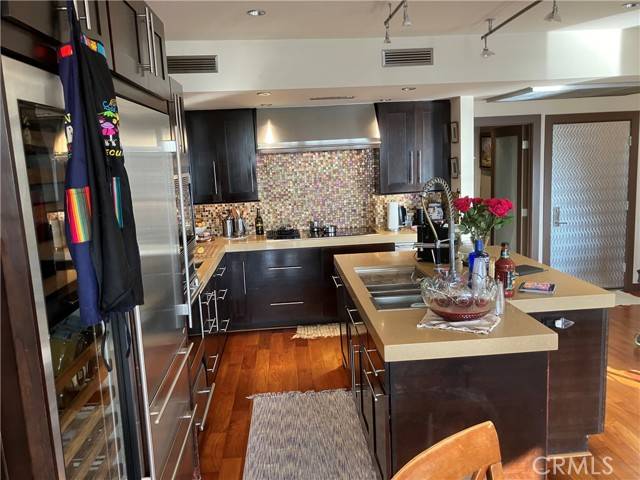 Long Beach, CA 90803,5327 Marina Pacifica Drive #Key19