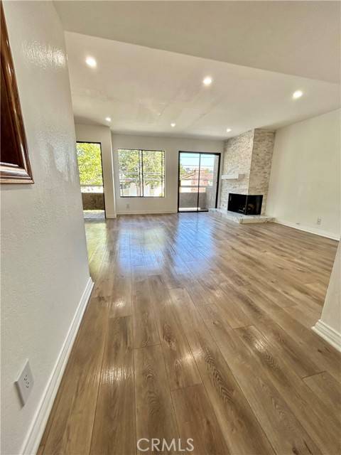 Burbank, CA 91506,365 W Alameda Avenue #203