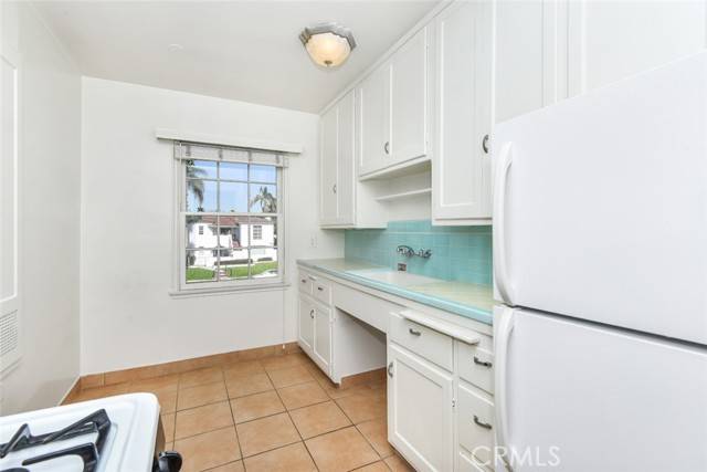 Long Beach, CA 90807,812 E Carson Street