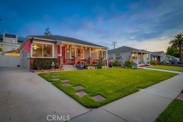 Lakewood, CA 90712,4002 Camerino Street