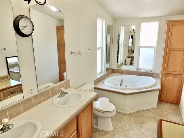 La Puente, CA 91744,17350 Temple #383