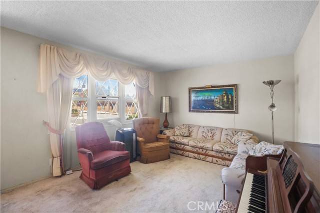 Paramount, CA 90723,8707 Chester Street