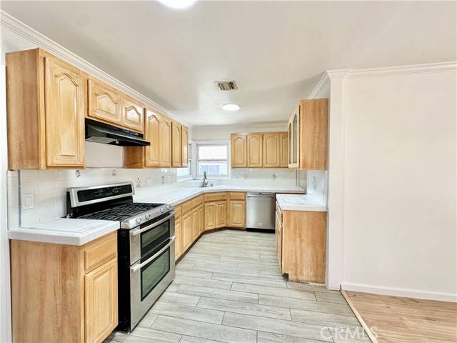 Artesia, CA 90701,17916 Gridley Road