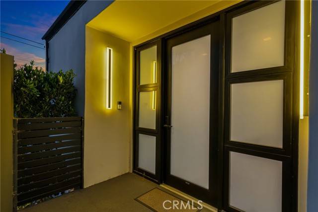 Sherman Oaks, CA 91403,15125 Rayneta Drive
