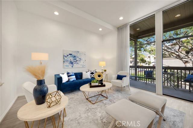 Long Beach, CA 90803,5202 Marina Pacifica Drive