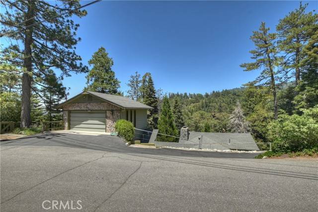 Crestline, CA 92325,1047 Nesthorn Drive