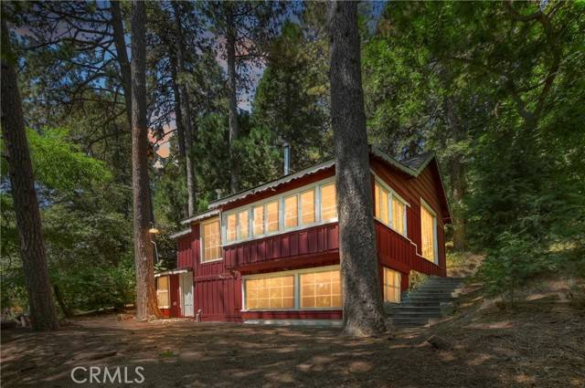 Crestline, CA 92325,985 Coulter Pine Road