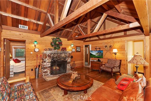 Lake Arrowhead, CA 92352,687 Crest Estates Drive