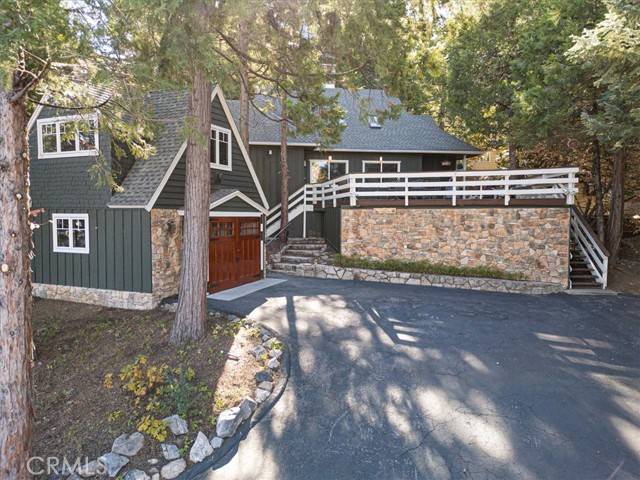 Lake Arrowhead, CA 92352,226 Holiday Drive