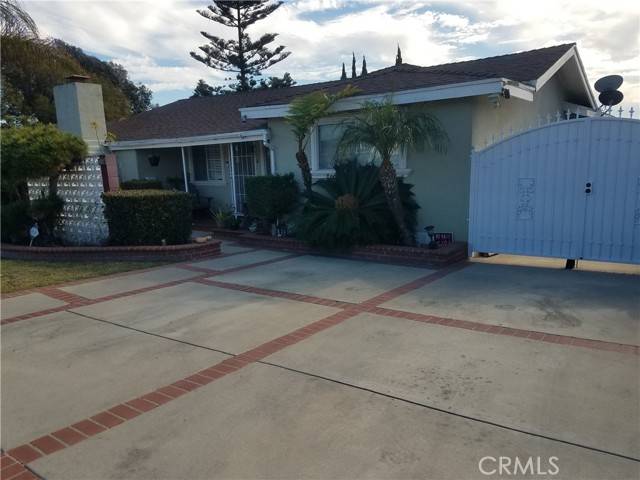 Hawthorne, CA 90250,5138 W 141st Street