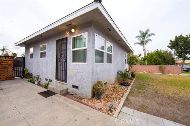 Downey, CA 90242,8034 Devenir Avenue