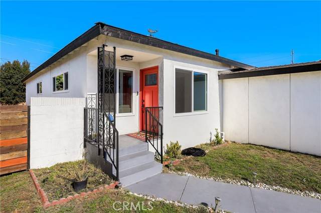 Hawthorne, CA 90250,5127 W 141st Street