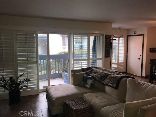 Redondo Beach, CA 90277,647 S Prospect Avenue #102