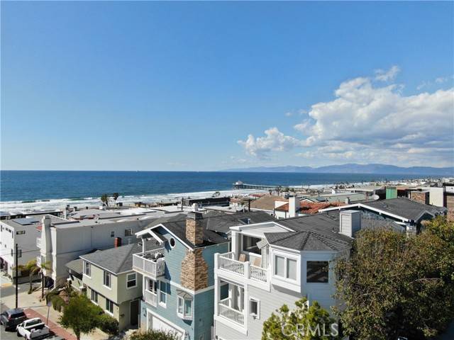 Manhattan Beach, CA 90266,233 5th Street