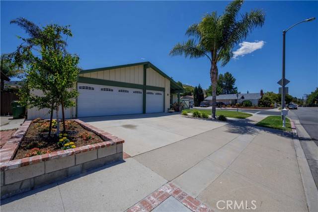 Simi Valley, CA 93065,872 Erringer Road