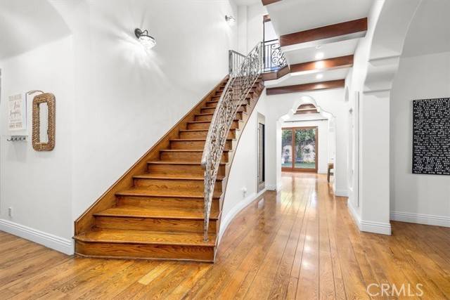 Manhattan Beach, CA 90266,2807 Elm Avenue