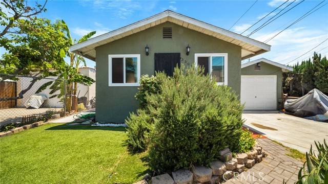 Maywood, CA 90270,5506 Pine Avenue