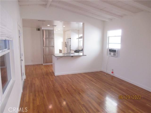 Manhattan Beach, CA 90266,656 Rosecrans Avenue