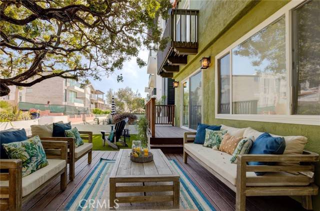 Manhattan Beach, CA 90266,401 18th Street