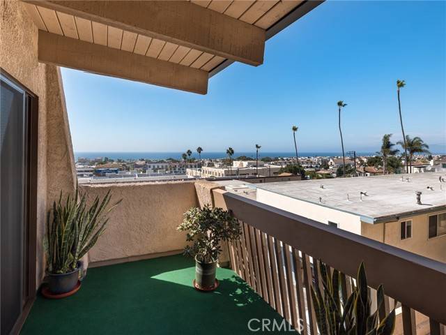 Hermosa Beach, CA 90254,960 1st Street #D